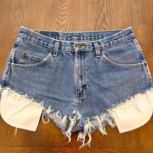 Wrangler cut off shorts! Lightly worn - High rise cut